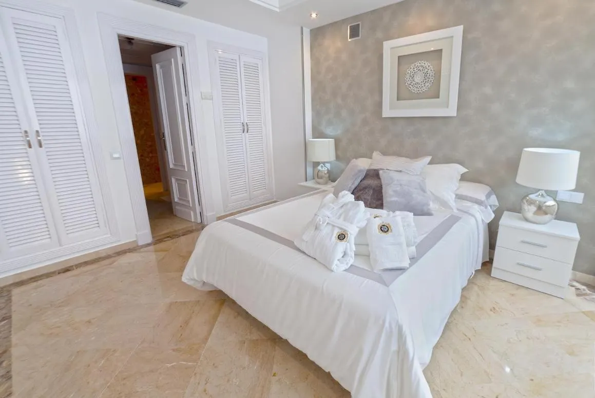 מארבלה Puerto Banus Beach Apartments מלון דירות