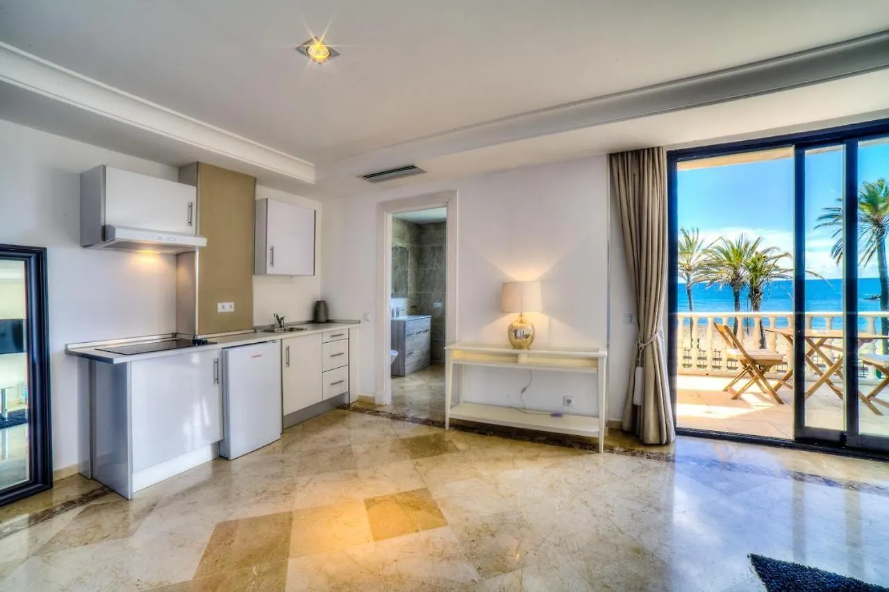 מארבלה Puerto Banus Beach Apartments מלון דירות